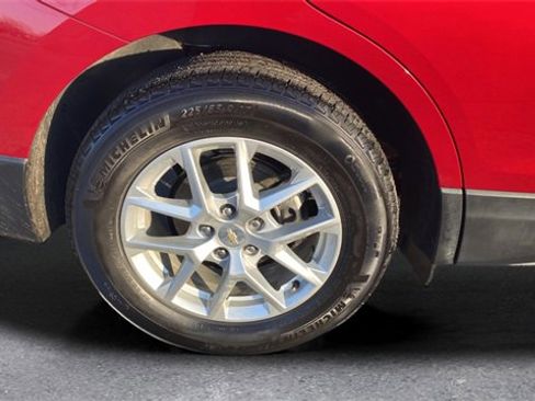 Used 2024 Chevrolet Equinox LT image 19