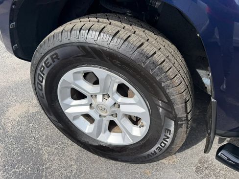 Used 2017 Toyota 4Runner SR5 Premium AWD/4WD image 19