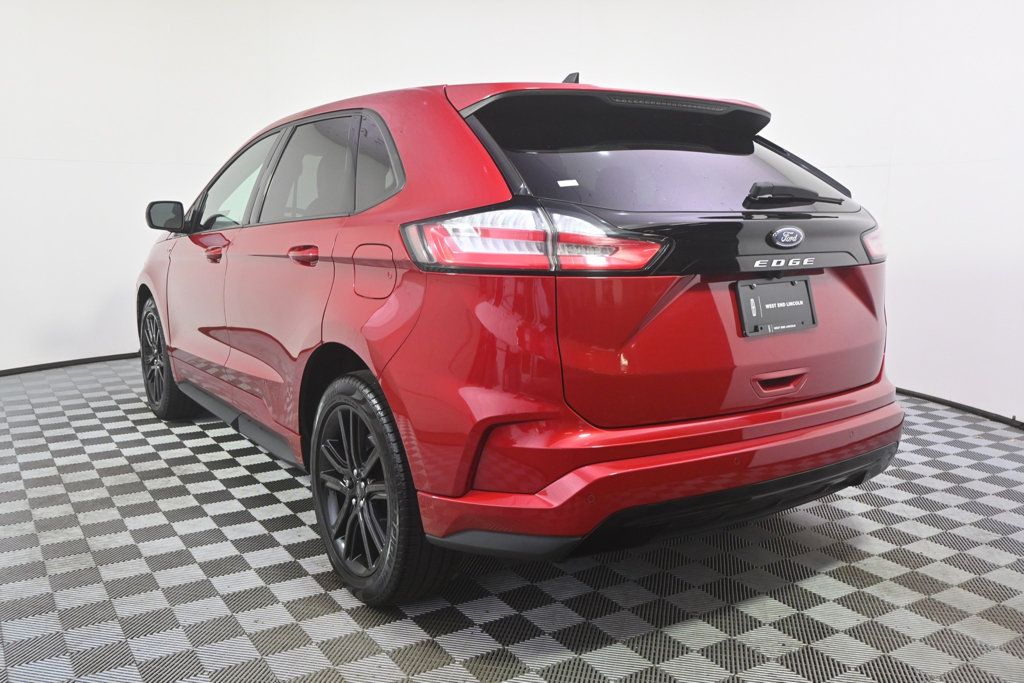 Used 2023 Ford Edge ST-Line AWD/4WD image 4