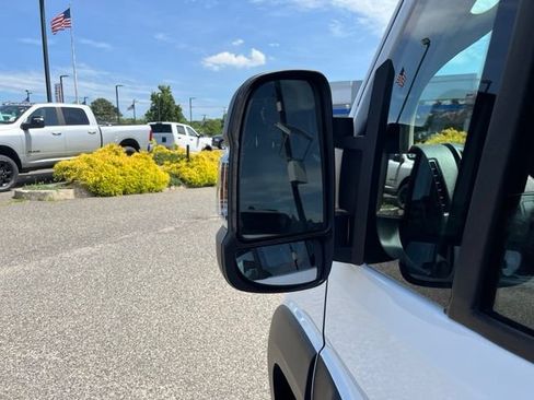 Used 2025 RAM ProMaster 2500 w/ U-Haul Equipment Group FWD image 14
