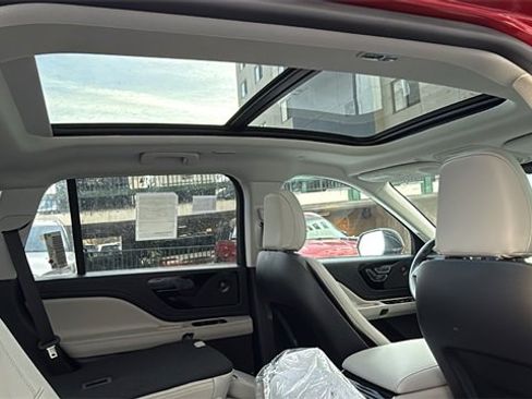 New 2026 Lincoln Aviator Reserve image 4