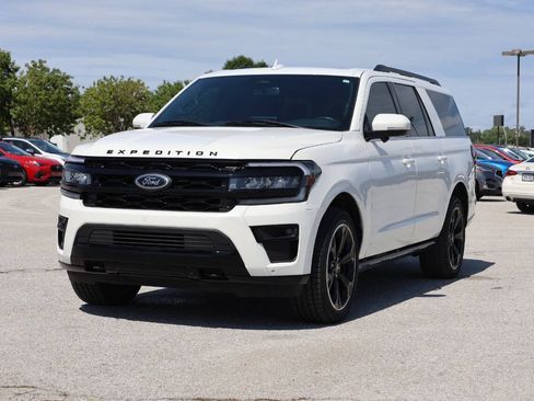 Used 2023 Ford Expedition Max Limited AWD/4WD image 6