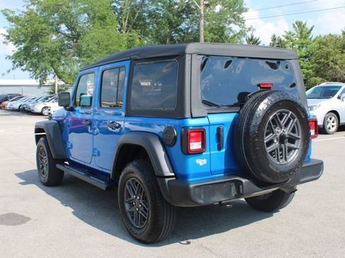 Used 2025 Jeep Wrangler Unlimited Sport AWD/4WD image 35