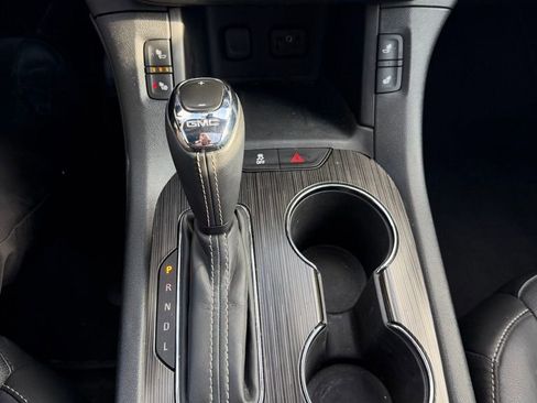 Used 2017 GMC Acadia SLT image 18