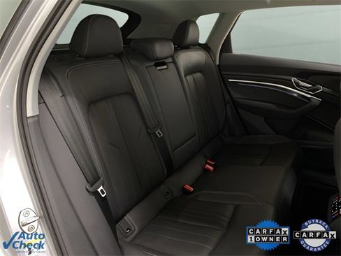 Used 2023 Audi e-tron Premium Plus w/ Premium Plus Package image 76