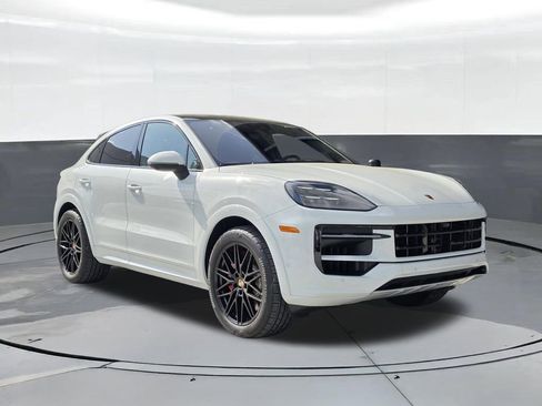 Certified 2026 Porsche Cayenne S AWD/4WD image 6