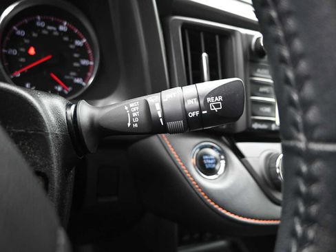 Used 2017 Toyota RAV4 SE AWD/4WD image 15