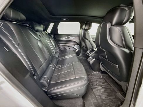 Used 2024 Cadillac Lyriq Luxury AWD/4WD image 28