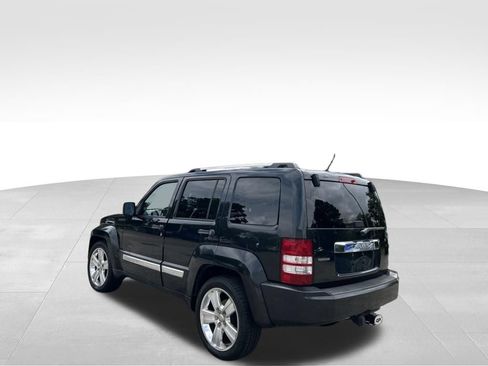 Used 2011 Jeep Liberty Sport RWD image 3