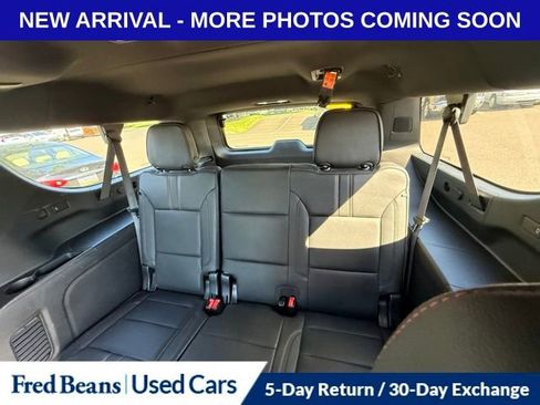 Used 2022 Chevrolet Suburban RST w/ Luxury Package AWD/4WD image 15