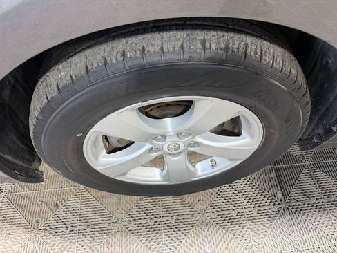 Used 2011 Toyota Sienna w/ Towing Pkg FWD image 26