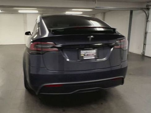 Used 2023 Tesla Model X image 7