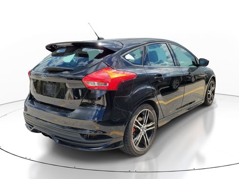 Used 2016 Ford Focus ST image 6