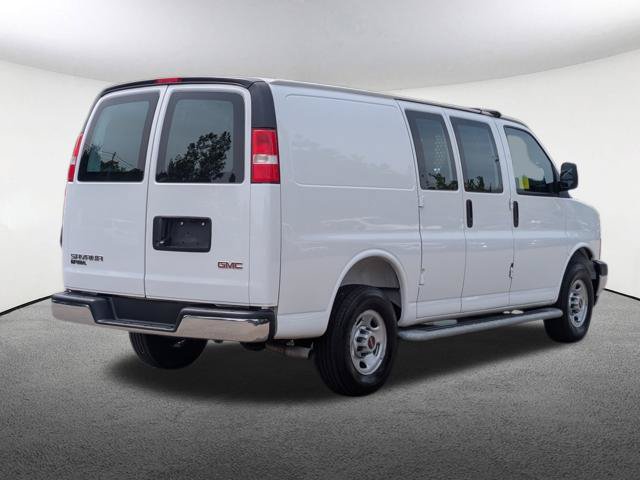 Used 2025 GMC Savana 2500 w/ Driver Convenience Package RWD image 4