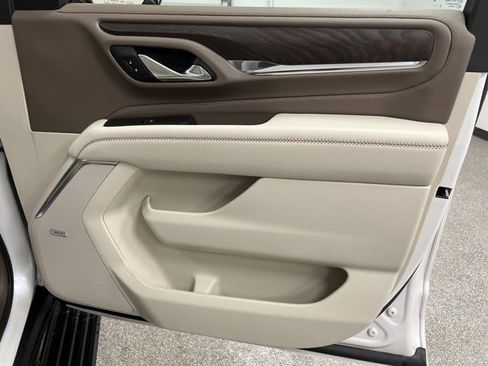 Used 2023 GMC Yukon XL Denali image 61