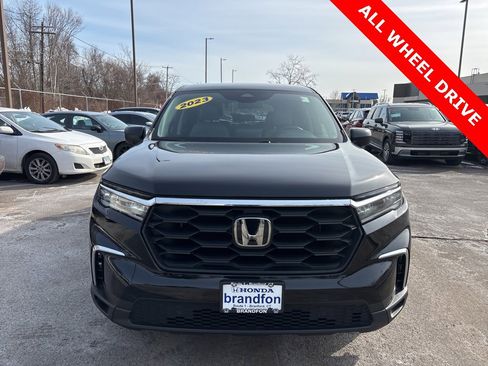 Used 2023 Honda Pilot LX image 2