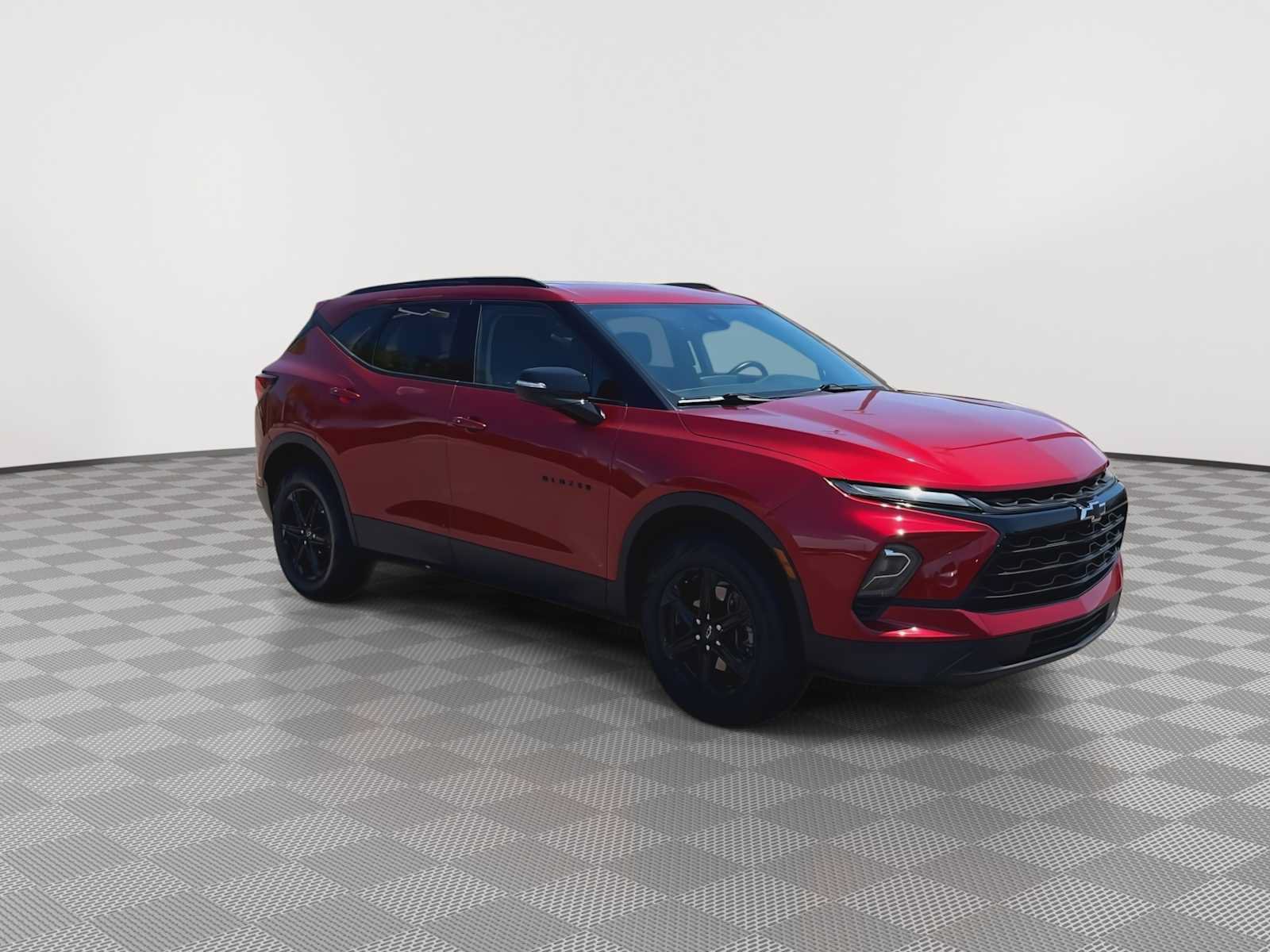 Used 2023 Chevrolet Blazer LT w/ Sound & Technology Package FWD image 2