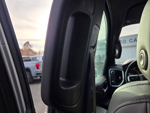 Used 2022 Chevrolet Silverado 2500 LTZ image 32