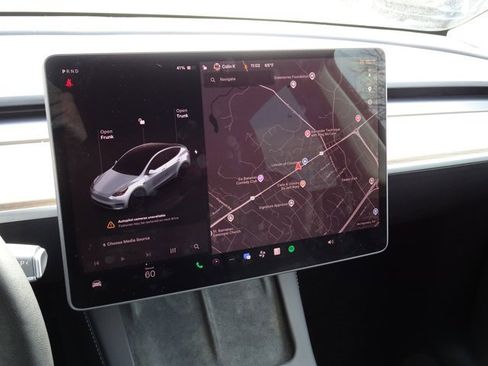 Used 2023 Tesla Model Y Long Range image 18