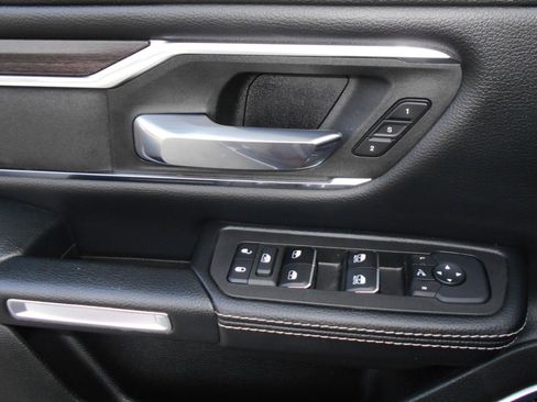 Used 2025 RAM 1500 Laramie w/ Sport Appearance Package AWD/4WD image 26