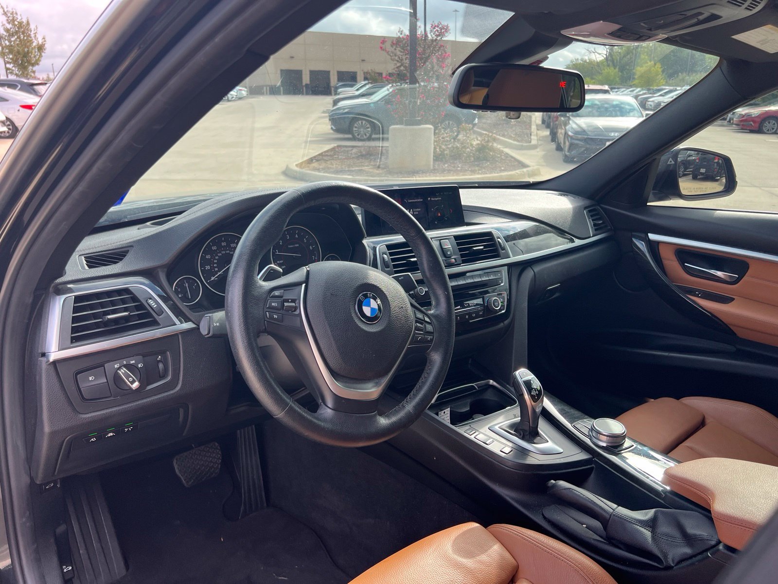 Used 2018 BMW 330i xDrive Sedan w/ Premium Package AWD/4WD image 21