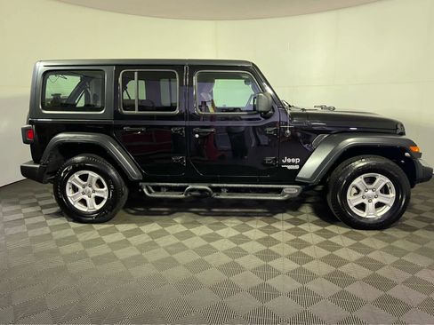 Used 2018 Jeep Wrangler Unlimited Sport S image 8