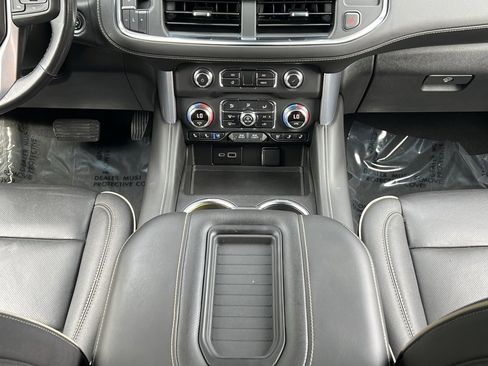 Used 2022 GMC Yukon XL SLT w/ SLT Luxury Package image 44