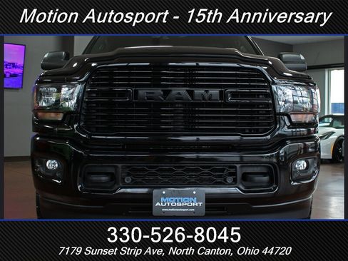 Used 2020 RAM 2500 Big Horn w/ Night Edition AWD/4WD image 3