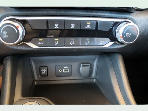 Used 2024 Nissan Sentra S image 23