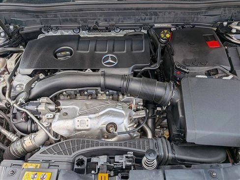 Used 2023 Mercedes-Benz GLB 250 4MATIC image 26