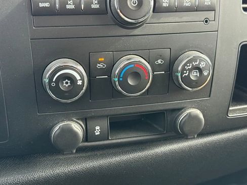 Used 2013 Chevrolet Silverado 2500 LT w/ Snow Plow Prep Package image 29