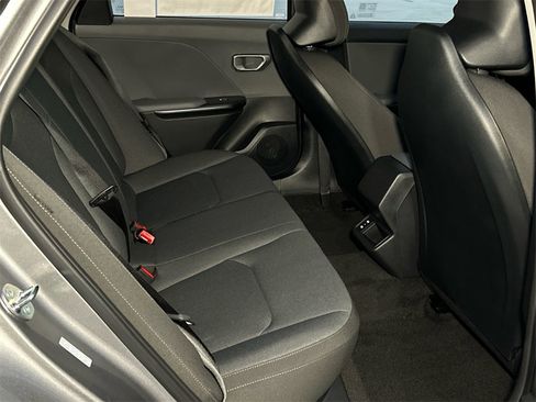 New 2025 Kia K4 LXS image 13