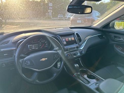 Used 2014 Chevrolet Impala LT FWD image 8