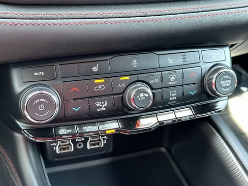 Used 2026 Dodge Durango GT AWD/4WD image 19