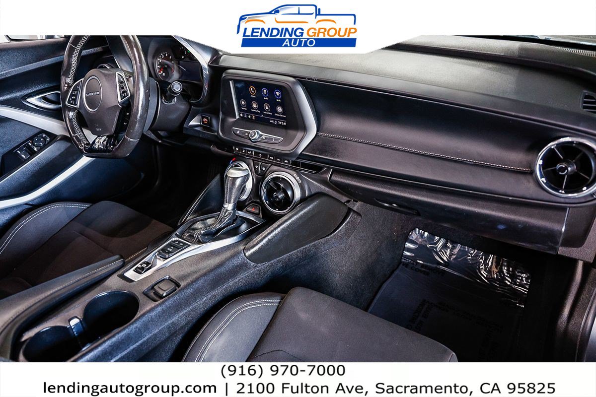 Used 2019 Chevrolet Camaro LT RWD image 10