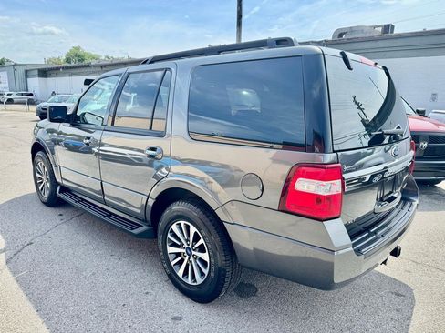 Used 2017 Ford Expedition XLT AWD/4WD image 4