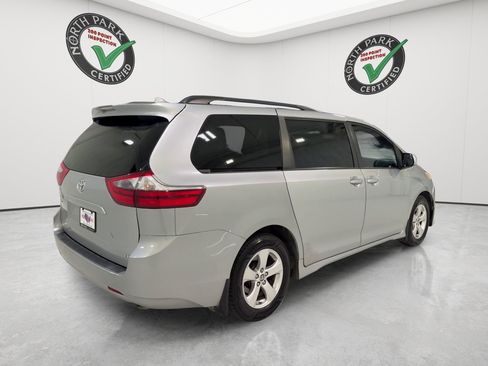 Used 2020 Toyota Sienna LE FWD image 5
