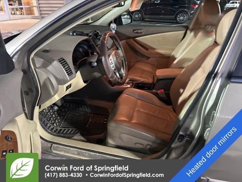 Used 2008 Nissan Altima 3.5 SL w/ Technology Pkg image 9