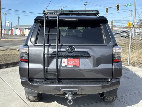 Used 2021 Toyota 4Runner Venture image 4