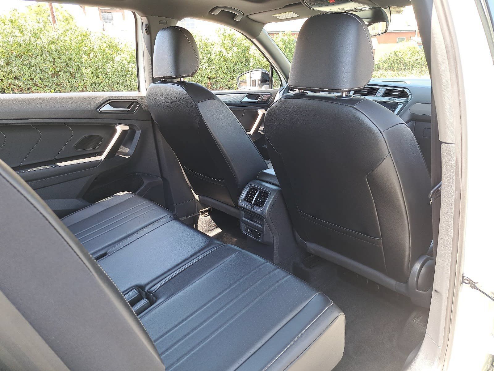 Used 2023 Volkswagen Tiguan SE R-Line FWD image 11