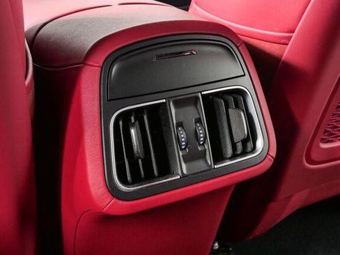 Used 2022 Maserati Levante Modena AWD/4WD image 39