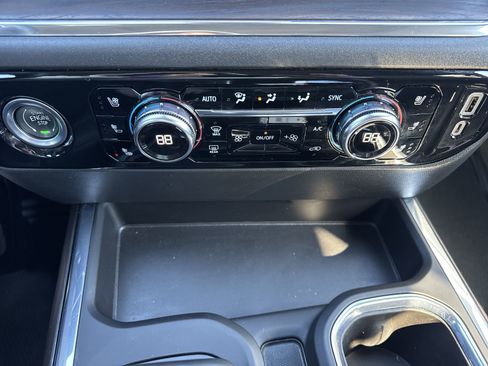 Certified 2023 GMC Sierra 1500 SLT w/ SLT Premium Package image 19