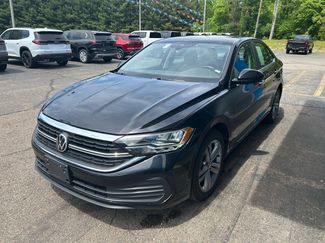 Used 2024 Volkswagen Jetta SE FWD video 1
