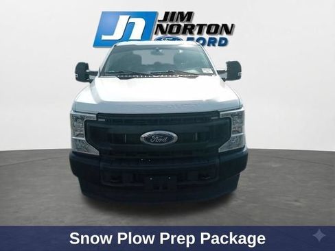 Used 2022 Ford F250 XL w/ Power Equipment Group AWD/4WD image 3