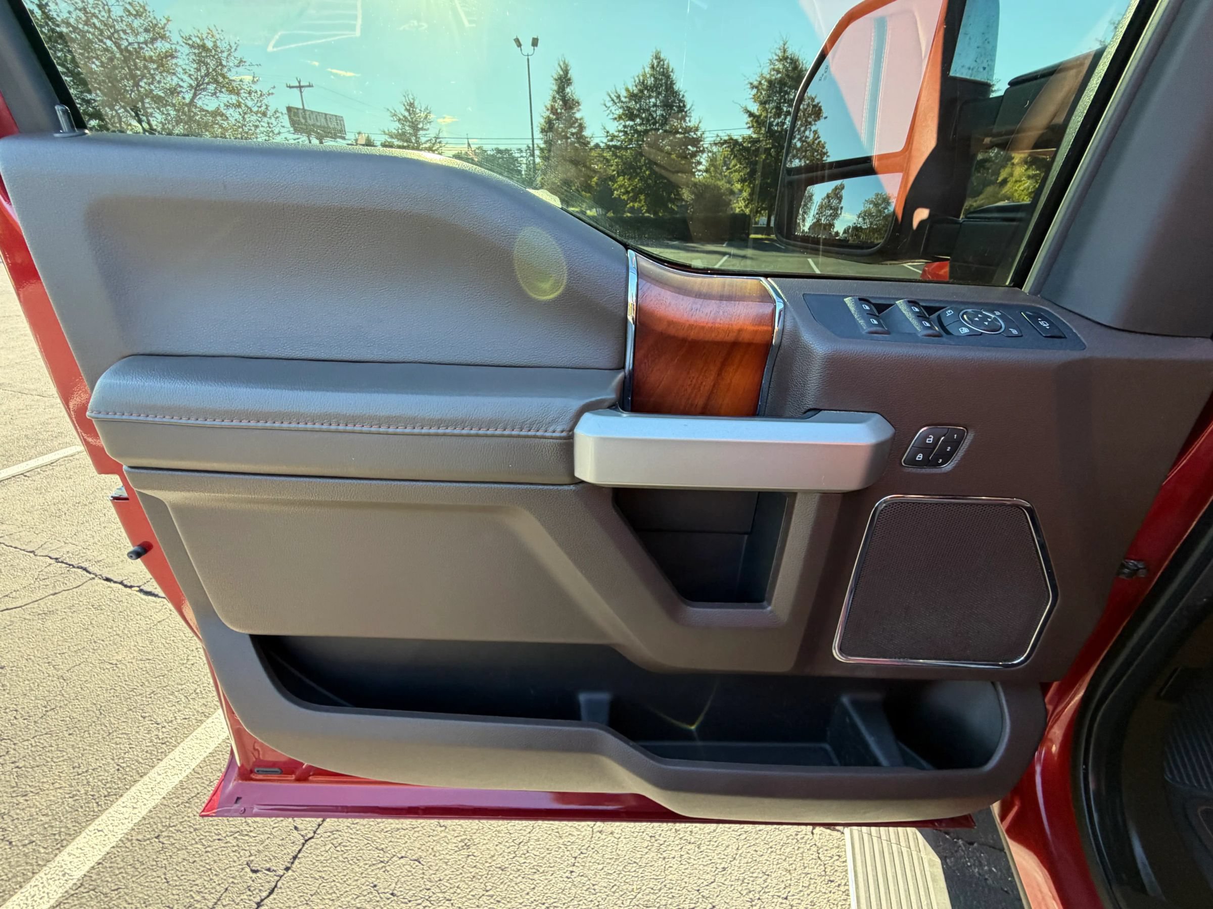 Used 2019 Ford F450 King Ranch w/ King Ranch Ultimate Package AWD/4WD image 15