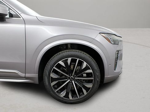 Certified 2026 Volvo XC90 B6 Plus w/ Protection Package Premier AWD/4WD image 32