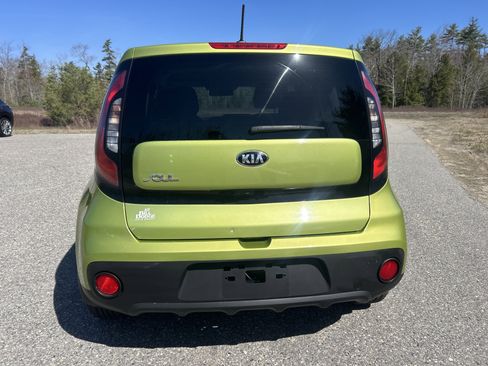 Used 2017 Kia Soul FWD image 6
