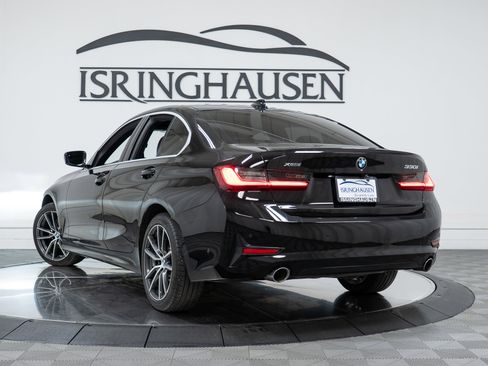 Used 2019 BMW 330i xDrive Sedan w/ Premium Package image 28