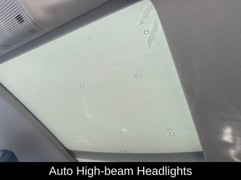 Used 2025 Volkswagen Atlas SE w/ Panoramic Sunroof Package FWD image 20