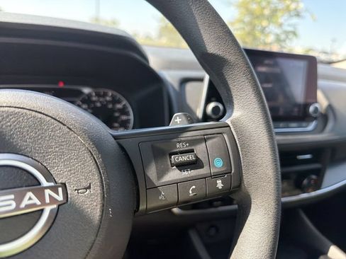 Used 2024 Nissan Rogue SV AWD/4WD image 27